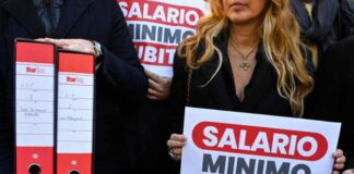 I salari in Unione europea. Una cartina a due velocità, con qualcuno che è ancora fermo Salari in Europa. Manifestazione a favore del salario minimo (foto Ansa)