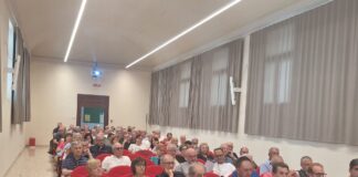 Il vescovo Brugnotto chiama, gli economi rispondono: oltre 50 in campo per aiutare i parroci a gestire i beni della diocesi 21 giugno 2025 Incontro Economi parrocchiali con vescovo Brugnotto