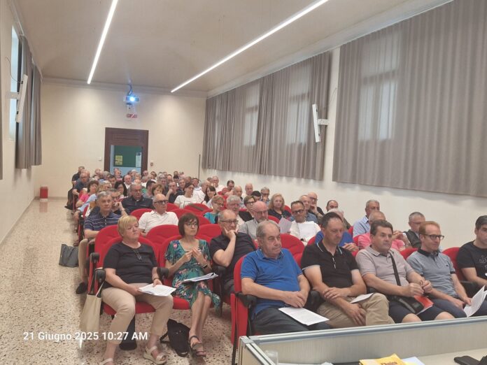 21 giugno 2025 Incontro Economi parrocchiali con vescovo Brugnotto 21 giugno 2025 Incontro Economi parrocchiali con vescovo Brugnotto