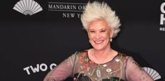 Addio ad Anne Burrell, la chef di Food Network morta improvvisamente in casa: aveva 55 anni