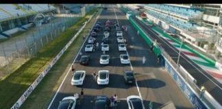 Automobilismo, oltre 100 Tesla a Monza in griglia di partenza per il primo Light Show su circuito F1