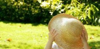 Caldo, pediatri: “Bambini a rischio tra colpi di calore e disidratazione”
