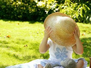 Caldo, pediatri: “Bambini a rischio tra colpi di calore e disidratazione”
