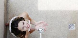 Doccia fredda o calda in estate? Ecco la risposta