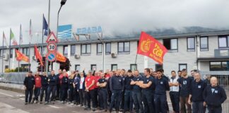 Ebara Pumps Europe, sciopero negli stabilimenti di Gambellara e Cles durante la visita del presidente giapponese: “Basta salari inadeguati” Ebara Pumps Europe, lavoratori in sciopero in Italia