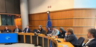 I sindaci veneti di centrosinistra a Bruxelles con Annalisa Corrado (S&D). Possamai, Tommasi e Giordani: “Più Europa per i territori” I sindaci veneti di centrosinistra a Bruxelles con eurodeputato Annalisa Corrado, da dx Tommasi, Possamai e Giordani