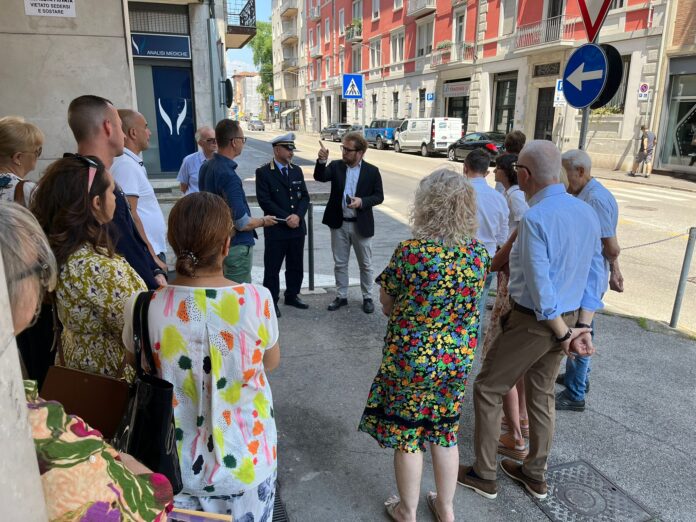 Il+sindaco+e+i+residenti+3 videosorvegliana il sindaco con i residenti della zona del quadrilatero