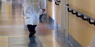 Insulti no vax a primario morto di cancro, lo sdegno dei medici