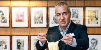 Le Fettuccine Alfredo? “Un’alchimia di soli 3 ingredienti, diffidate dalle imitazioni”