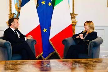 Meloni-Macron, incontro di 3 ore: “Italia e Francia insieme per Europa più sovrana, forte e prospera”