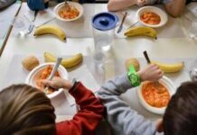 Milano, malore per 12 bimbi della scuola primaria durante pranzo in mensa