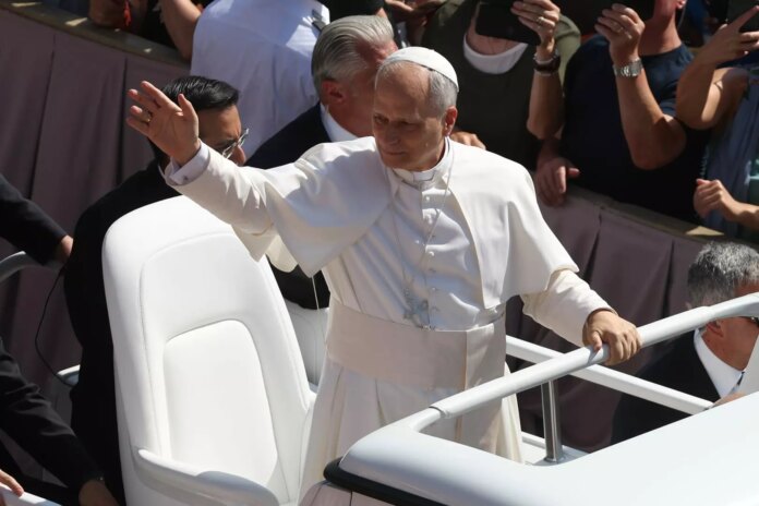 Papa-Leone-papamobile