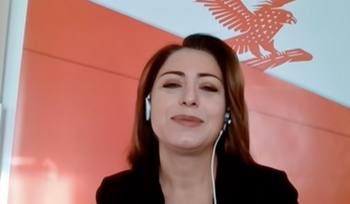 La giornalista iraniana Hana Namdari