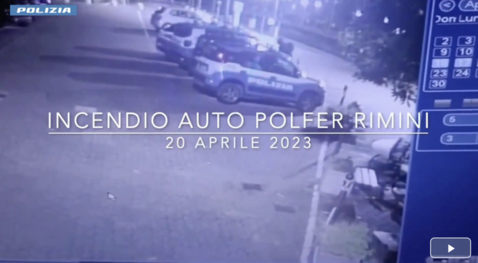 Incendio di due auto della Polfer di Rimini Incendio di due auto della Polfer di Rimini
