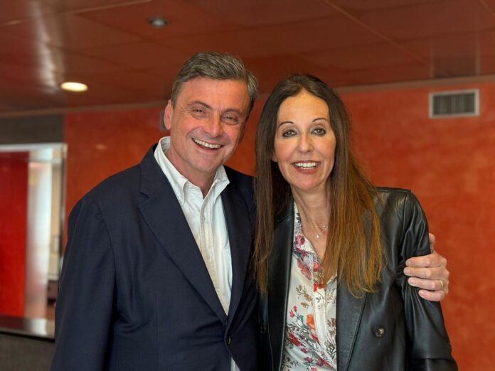 Sen. Carlo Calenda, segretario di Azione, con Francesca Carli (Responsabile Politiche educative Azione Veneto) Sen. Carlo Calenda, segretario di Azione, con Francesca Carli (Responsabile Politiche educative Azione Veneto)