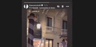 Totti e Noemi a Venezia, coincidenza o invito vip dai Bezos?