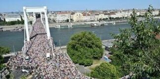 Ungheria, decine di migliaia di persone al Pride di Budapest sfidano il divieto di Orban
