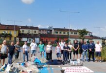 Aggressione a 16enne in via Cattaneo, FdI: “A Vicenza Zone zosse, taser e presidi notturni”. Ma il problema non è locale e richiede analisi più ampie Violenza in via Cattaneo a Vicenza, Naclerio e. Formaggio (FdI) puliscono il parco con altri residenti