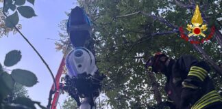 Incidente sul Costo: scontro tra auto e moto, centauro ferito incidente strada del costo