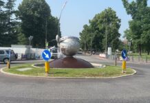 Vicenza, zampilla la fontana degli Alpini: miracolo idraulico o maquillage pre inaugurazione del bicipark in stazione? Saltata per la “solita” GPS Vicenza, zampilla la fontana degli Alpini