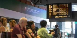 Sciopero dei trasporti in tutta Italia oggi, a rischio treni, aerei e bus sciopero trasporti