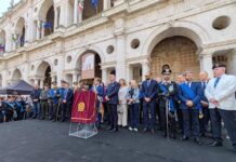 2 giugno a Vicenza, una festa di sole, partecipazione e buoni auspici. Sindaco Possamai: «Ricordiamoci l’importanza di scegliere» sindaco possamai 2 giugno