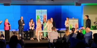 Eccellenze produttive, un francobollo celebra 125 anni Bayer in Italia