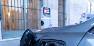 Auto elettriche, da settembre 600 milioni di incentivi per comprarle: ecco come