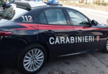Cuneo, sente rumori nel cortile di casa: spara contro ladri e ne uccide uno