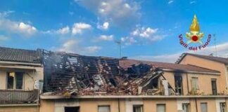 Esplosione in appartamento a Torino, arrestato 40enne: è ricoverato in ospedale