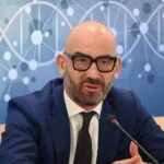 Fake news, l’allarme di Bassetti: “Criminale attacco alla scienza, medici combattetelo sui social”