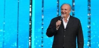Gerry Scotti: “Non ho fatto le scarpe a Striscia. Affari Tuoi? Si avvicina alla ludopatia”