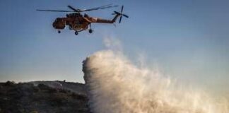 Grecia, Creta in fiamme: maxi incendio vicino a hotel, evacuazioni di massa