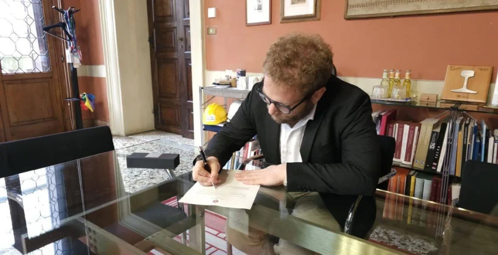 Il sindaco Giacomo Possamai scrive la lettera di invito a Francesca Albanese all’inaugurazione del Parco della Pace, che si terrà il prossimo settembre.