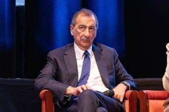 Inchiesta Milano, ‘Beppe dimettiti’ vs ‘non mollare’: social spaccati su Sala