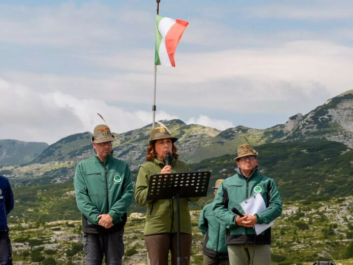 Isabella-Rauti-alpini