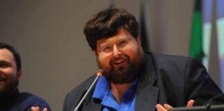 Mario Adinolfi dopo l’Isola dei famosi: “Comincia la fase 2 del dimagrimento”