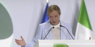 Meloni ‘taglia’ traguardo dei mille giorni: “Creati più di 1 milione di posti di lavoro, tornare a sognare”