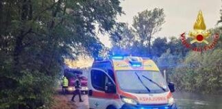 Milano, ondata di maltempo: una donna muore colpita da un albero