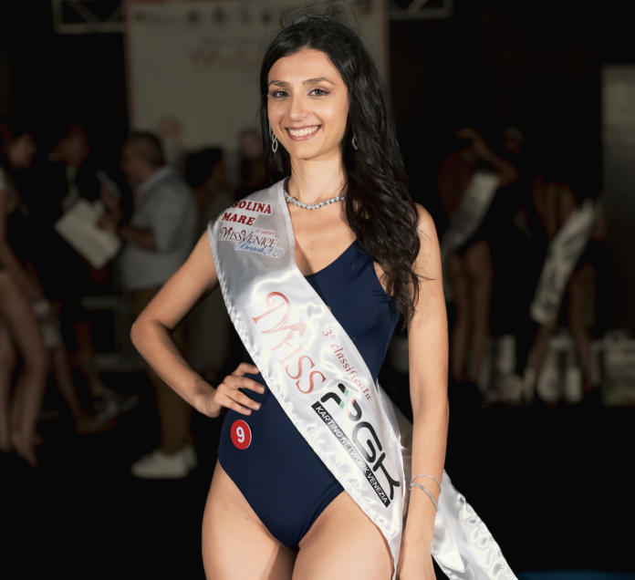Miss Venice Beach 2025, la vicentina Claudia Cavaliere (ph Fabio Beretta) Miss Venice Beach 2025, la vicentina Claudia Cavaliere (ph Fabio Beretta)