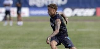 Napoli, dribbling e ‘rabona’ per Noa Lang: tifosi in estasi
