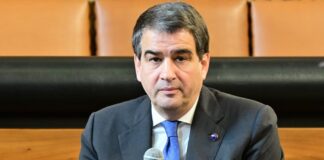 Dazi, Fitto “Serve un’intesa che tuteli gli interessi dell’Ue”