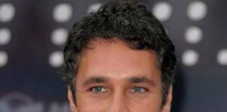 Raoul Bova, inchiesta per audio rubati: procura Roma indaga per tentata estorsione all’attore