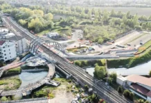 Zaia inaugura fermata Mestre Olimpia durante Consiglio e invita consiglieri: opposizioni restano in Aula e lo accusano di assenteismo Rendering stazione e fermata Mestre Olimpia