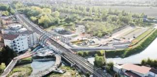 Zaia inaugura fermata Mestre Olimpia durante Consiglio e invita consiglieri: opposizioni restano in Aula e lo accusano di assenteismo Rendering stazione e fermata Mestre Olimpia