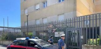 Sequestrati in auto per ore e rapinati, notte di terrore per due giovani di Ardea: arrestata coppia