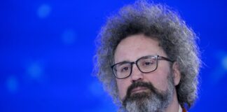 Simone Cristicchi annulla un concerto “Ho la paralisi di Bell”