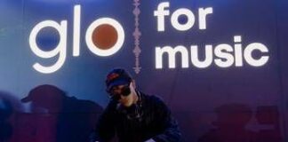 Tananai conquista Fregene, esibizione live a sorpresa firmata ‘glo for music’