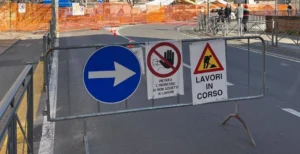 chiusura strada per lavori