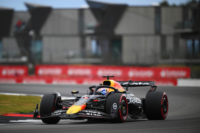 max-verstappen-pirelli